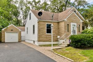 109 Woodlawn Drive
