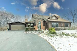 24136 W Hawthorne Lane