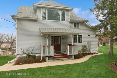 122 E Grand Avenue