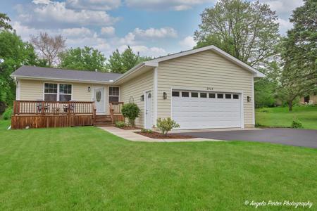 2505 S HARRIET Lane