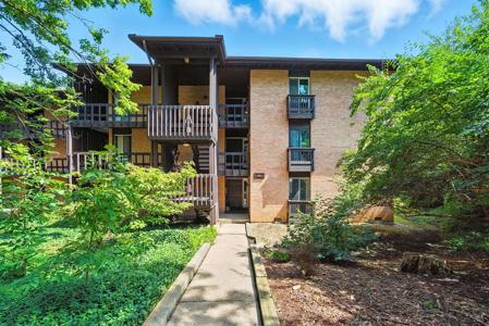 5605 Lakeside Drive