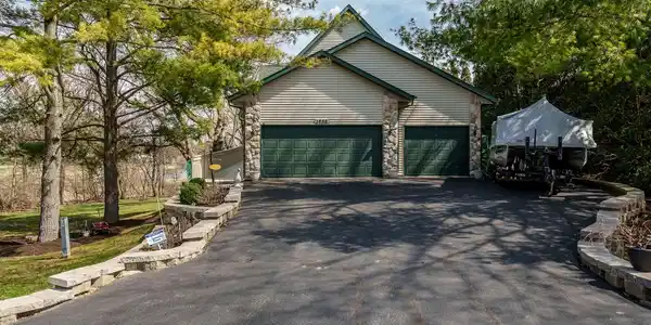 1700 Candlewick Drive
