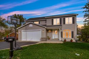 186 E GRAND Avenue