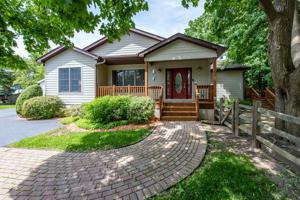 17808 W Cheyenne Court