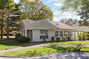 7207 Stratford Circle