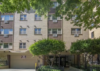 420 W Aldine Avenue