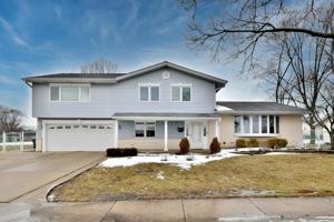 820 N Clark Drive