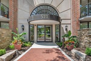 511 Aurora Avenue