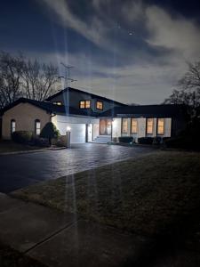 1261 E Carpenter Drive