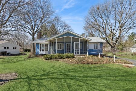 452 Lakeside Avenue