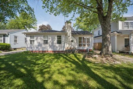 735 Prairie Avenue