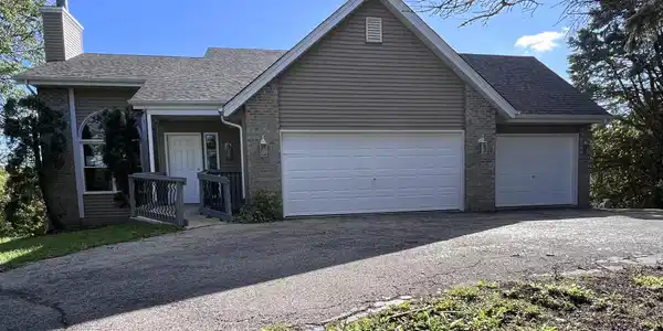 100 Vahalla Drive NE