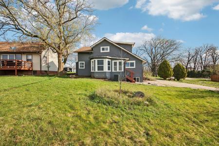42319 N Woodbine Avenue