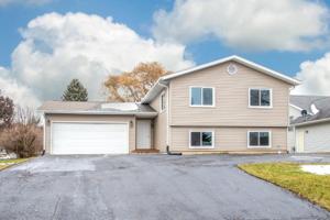 103 CANDLEWICK Drive SE