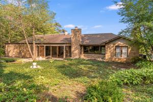 213 W Lake Shore Drive