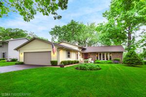 8716 Oakwood Drive