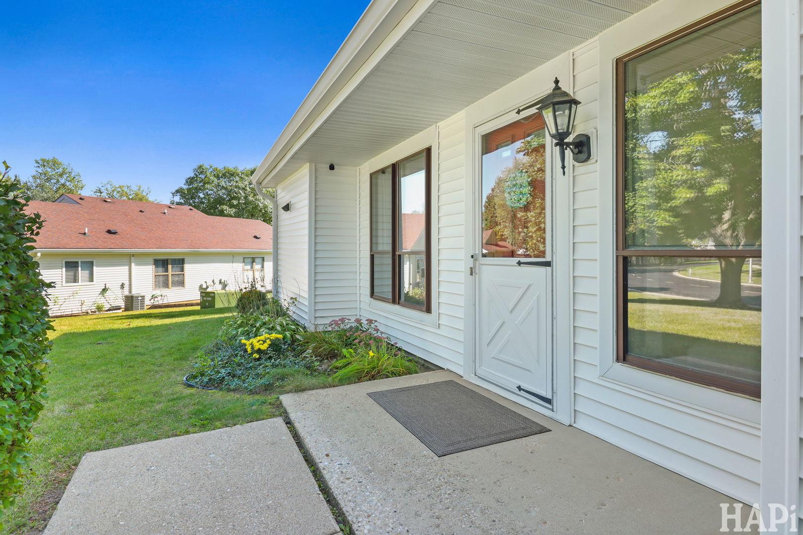 7101 Saint Tropez Court Fox Lake IL lhrmls 03488602 LakeHomes com 7101 Saint Tropez Court Fox Lake IL lhrmls 03488602 LakeHomes com
