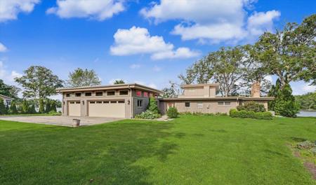 448 Wolfe Drive