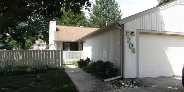 2204 Melrose Drive