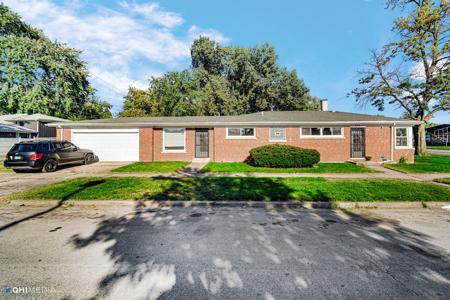 626 E SIBLEY Boulevard