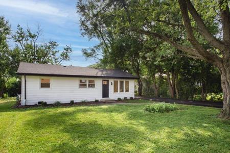 5841 Sunrise Avenue