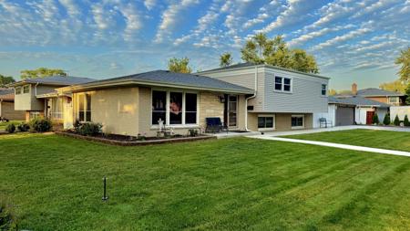 2181 PLAINFIELD Drive