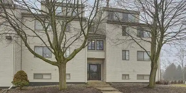 1924 Melrose Drive