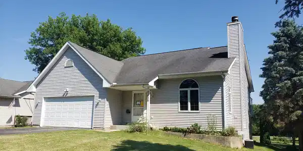 405 Redman Way SW