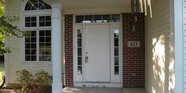 611 Candlewick Drive NE