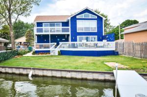 21 Lakeside Lane