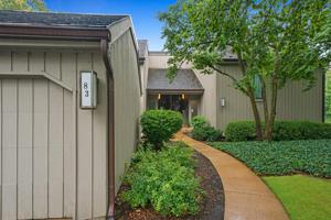 83 THORNHILL Lane