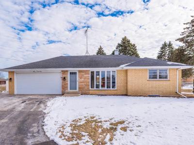 26101 W Roseland Court