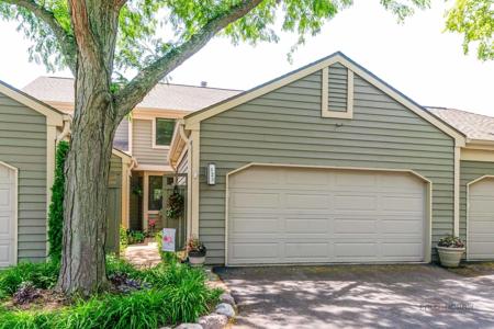 525 WHITE OAK Lane