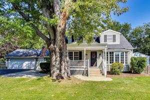 117 Lake Shore Drive