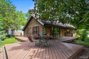 871 Holiday Drive