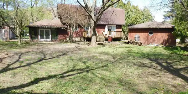 305 SE Picadilly Drive