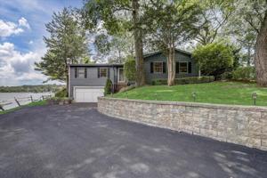5528 W Lake Shore Drive