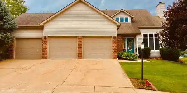103 S Fox Run Drive