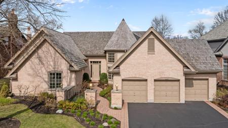 10 Lakeside Lane