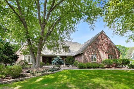 21952 W Pine Lake Circle
