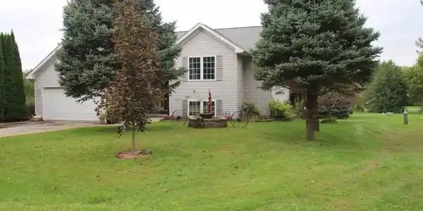 304 Ambrose SE Drive
