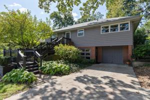324 WOODLAND Drive