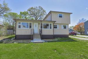 33697 N Gages Lake Drive