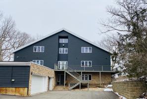 444 N Sangamon Lane