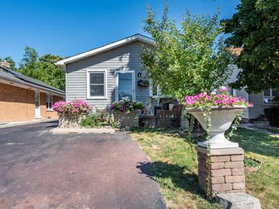 423 BRIERHILL Drive