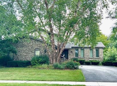 1239 E Carpenter Drive E
