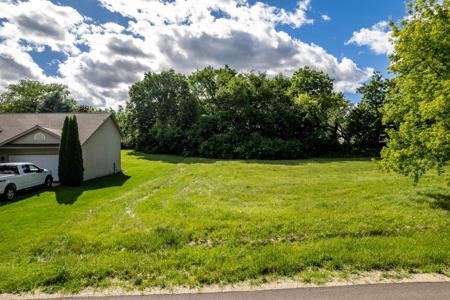 110 Heath Cliff Drive SE