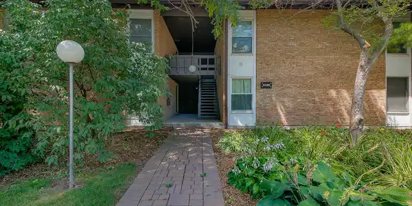 5526 E Lake Drive