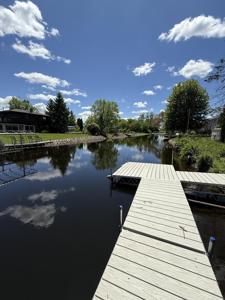 41147 N Lincoln Avenue