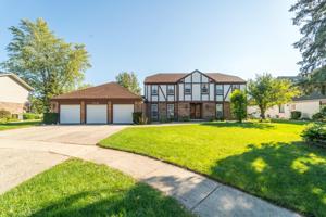 715 Parkview Circle